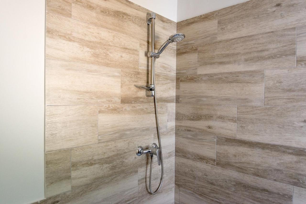 Malagasuite House Pool 丰希罗拉 外观 照片